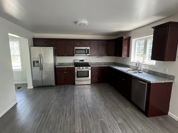 18-20 Sheridan St #1, Danbury, CT 06810