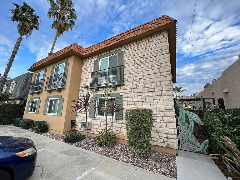 4475 Hamilton St. — Photo 1