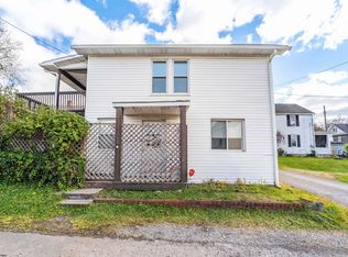 221 Snyder St, Westover, WV 26501