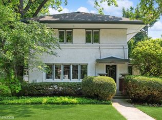 402 Hawthorn Ln, Winnetka, IL 60093