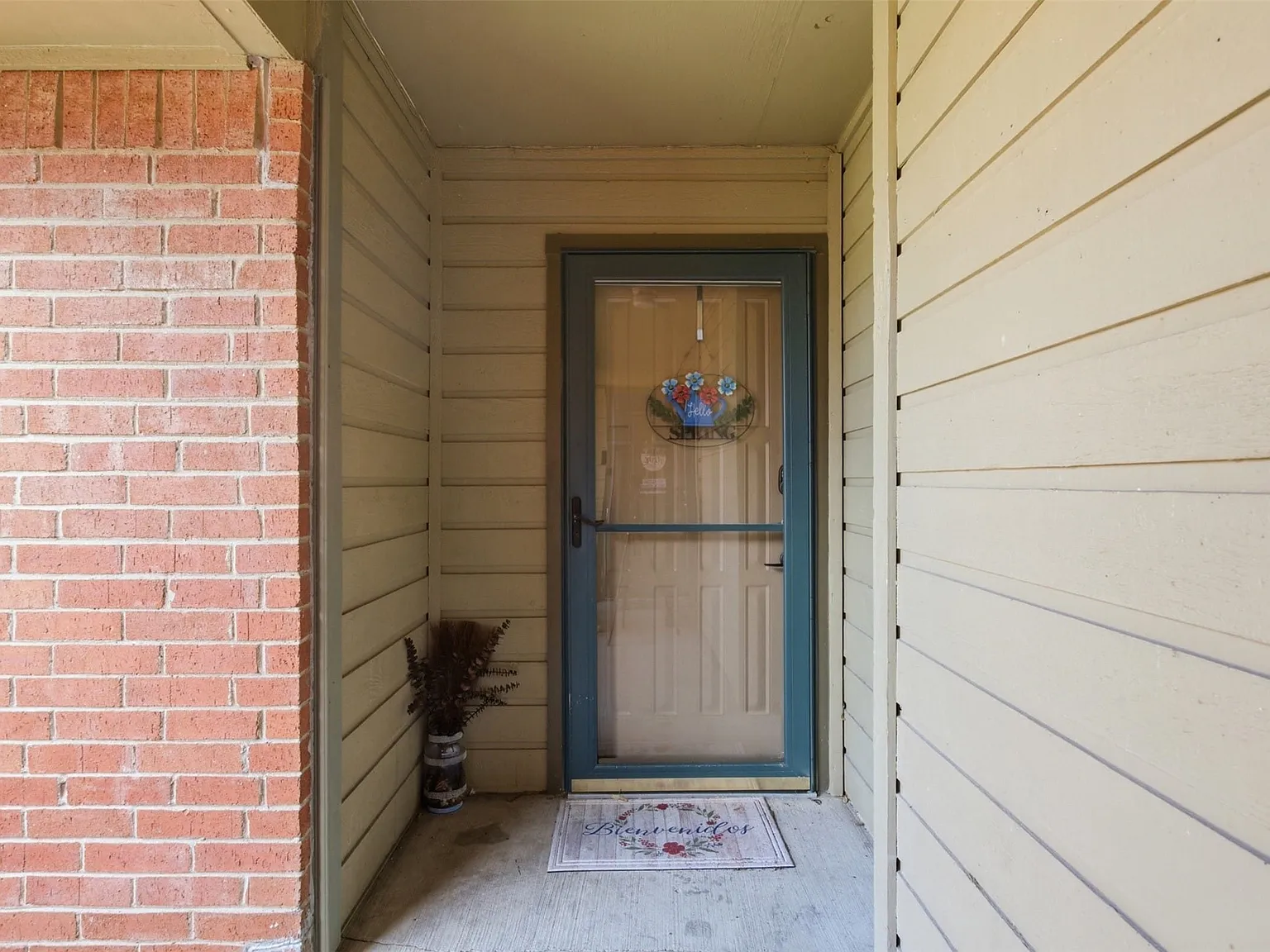 2 bed, 2.0 bath, 920 sqft, $1,275 — Photo 4