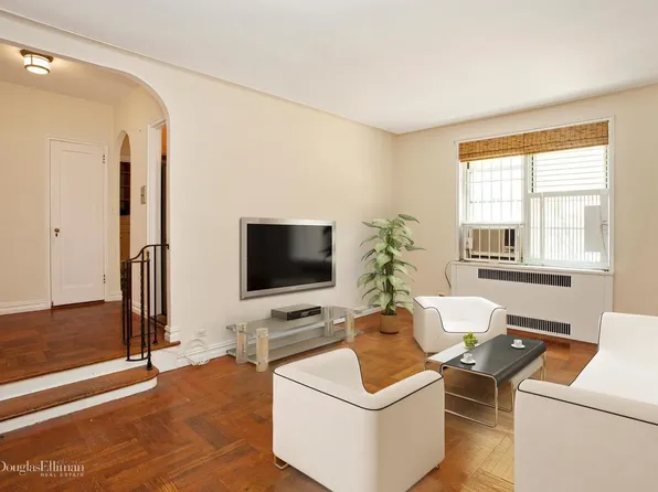 210-218 W 19th St APT 4H, New York, NY 10011