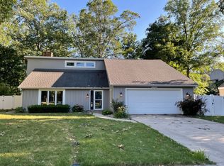 2710 Westmore Dr, Fort Wayne, IN