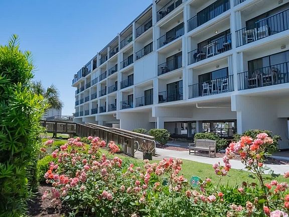 4th image of 222 Carolina Beach Ave N #213