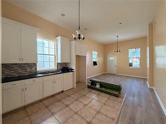 2712 Lasalle St — Photo 5