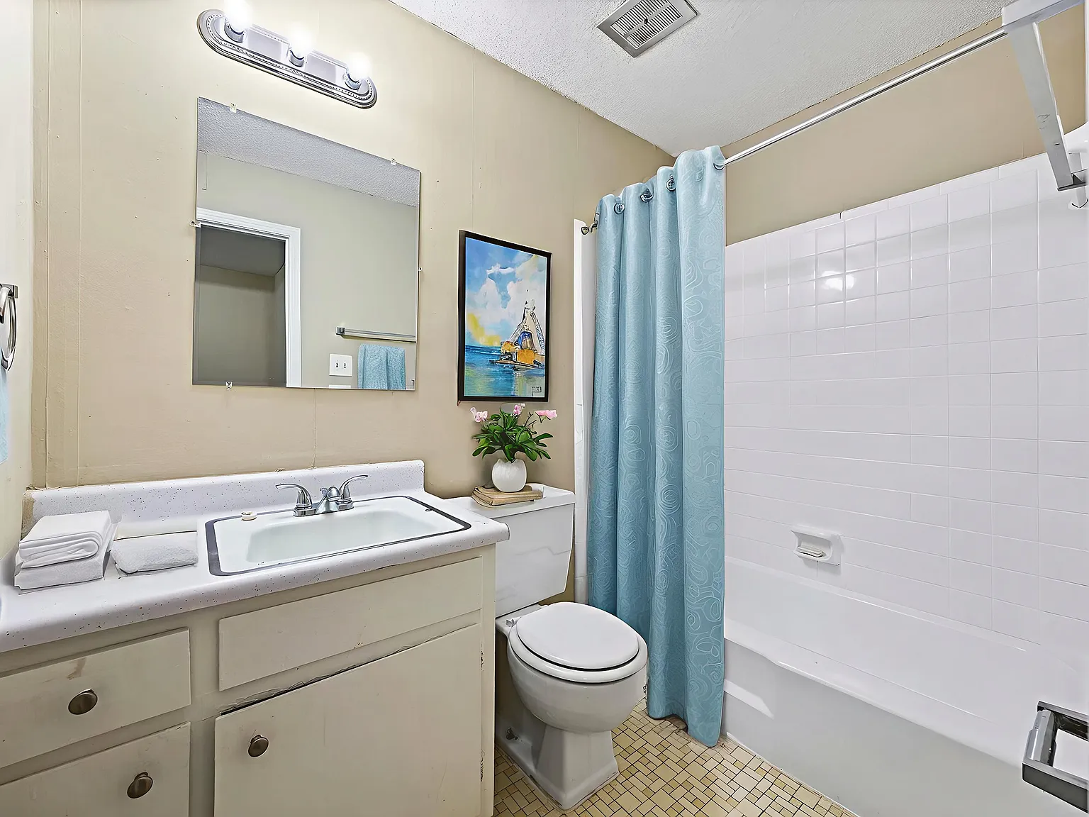 Riverbend Residences — Photo 4