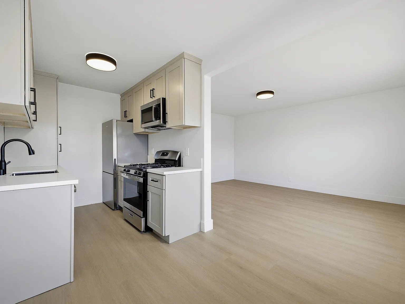 1 bed, 600 sqft, $2,110 — Photo 4