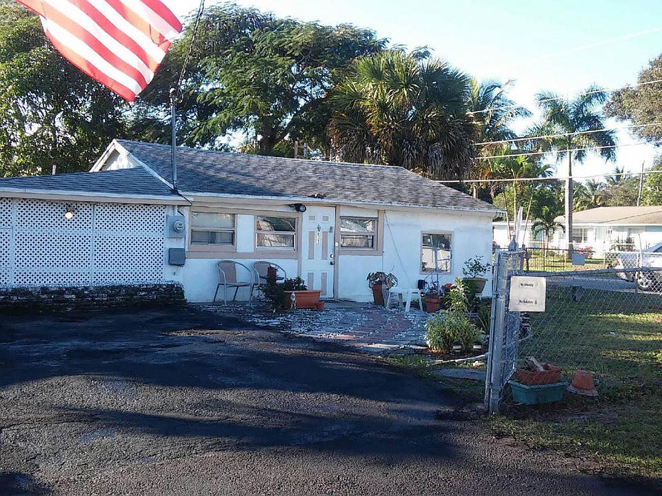 2nd image of 233 Neva Dr #1