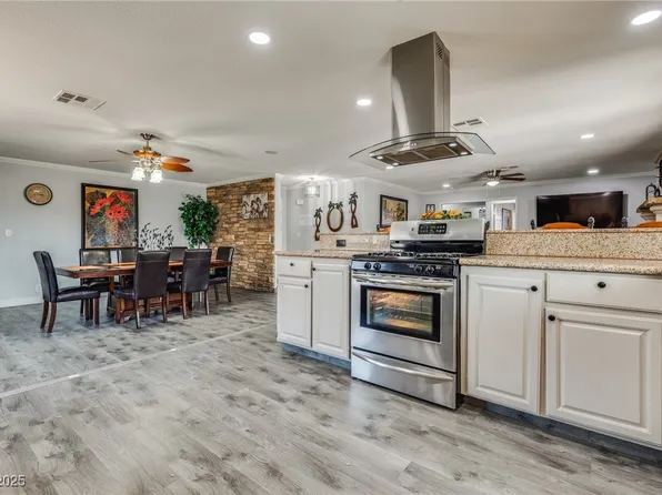 5403 Tamarus St, Las Vegas, NV 89119