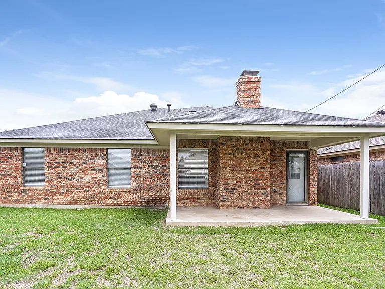 7456 Cross Ridge Cir — Photo 17
