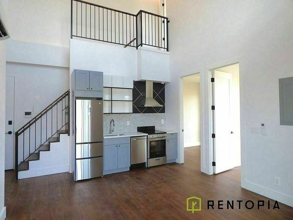 1st image of 83 Graham Ave #402