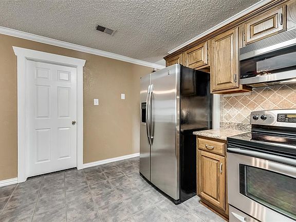 5th image of 1417 Choctaw Dr
