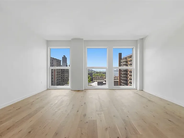 636 W 158th St #2D — Photo 6