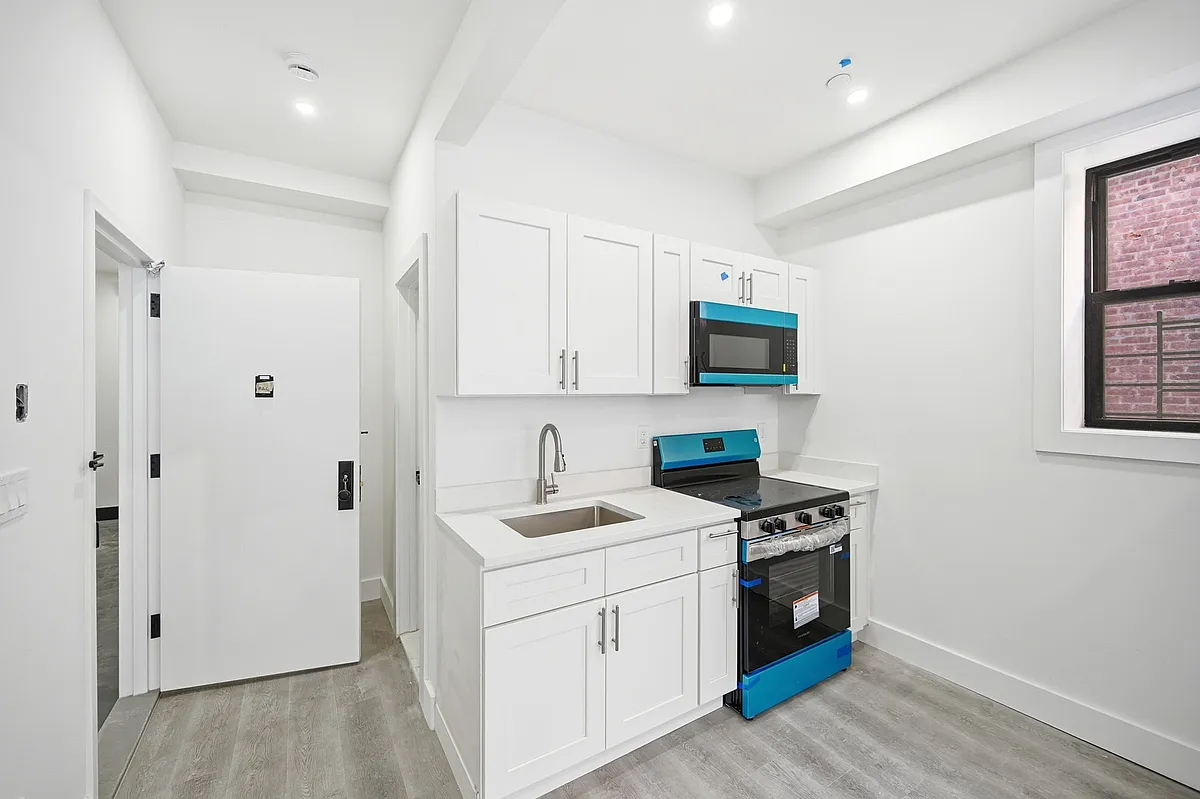 Building Photo - 2152 Muliner Ave #1D