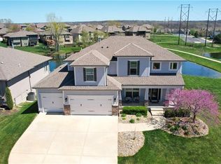 14721 Fairway St, Leawood, KS 66224