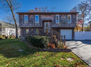 179 Clinton Ave, East Patchogue, NY 11772