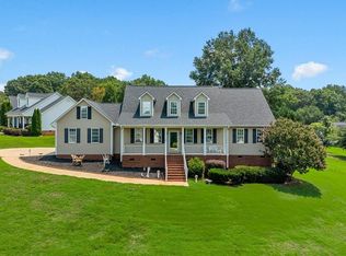 404 Shallowford Dr, Boiling Springs, SC 29316