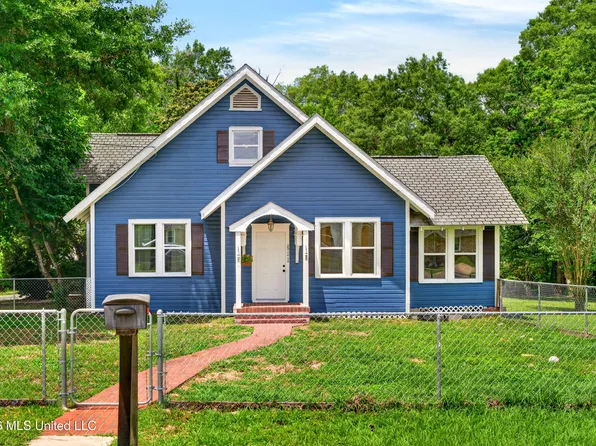 611 Glenwood St, Picayune, MS 39466