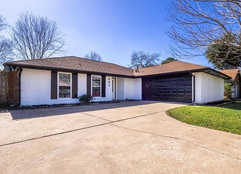 1st image of 807 Sunnybrook Dr