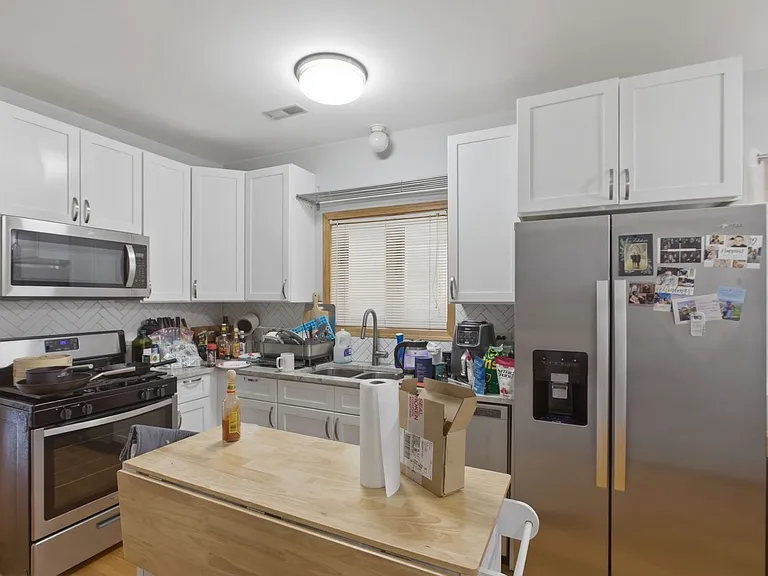 2032 W Huron St #2 — Photo 5