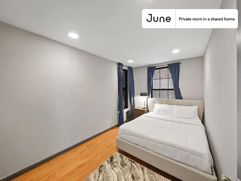 226 E 7th St #C — Photo 2