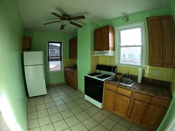 5th image of 9741 88th St