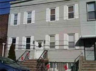 86 Bleecker St, Jersey City, NJ 07307