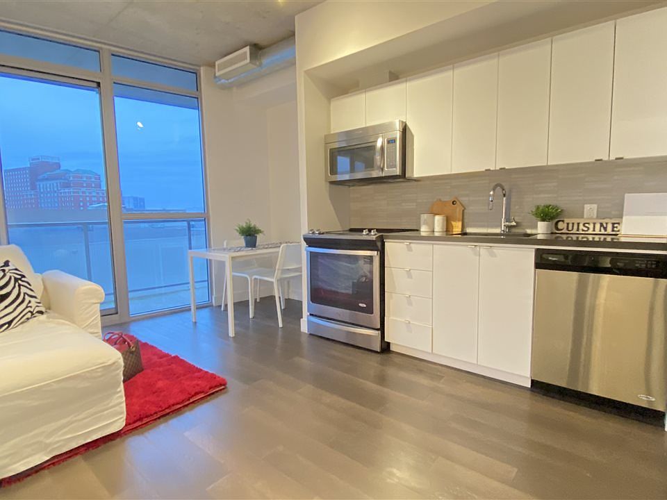 1st image of 1065 Barrington St #407