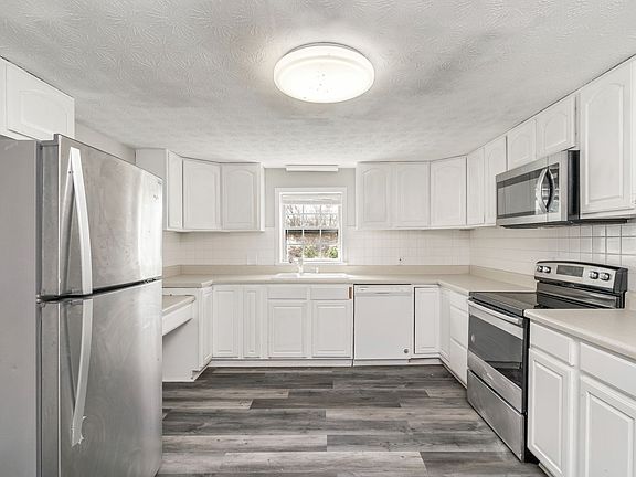 5th image of 9907 Donovan Ln