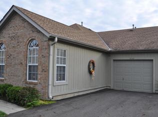5842 Willow Lake Dr, Grove City, OH