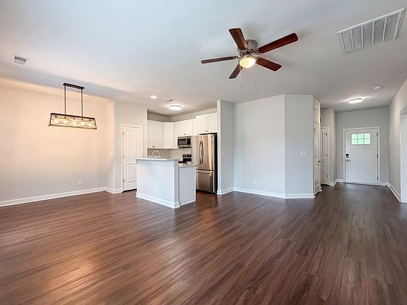 3rd image of 5705 Woodard St