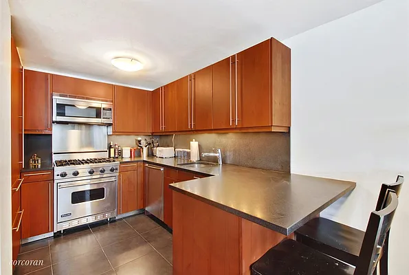 Rented by Corcoran | media 14