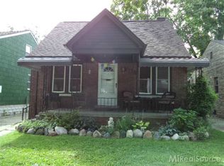 682 E Webster St, Ferndale, MI 48220