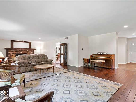 4th image of 4906 S Sherman Dr