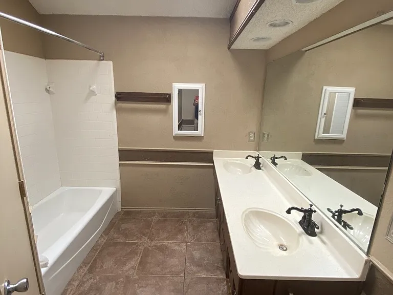 6818 Huron Ave — Photo 6
