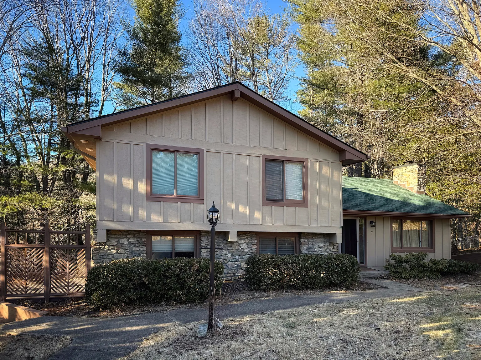 4 bed, 2197 sqft, $2,950 — Photo 2