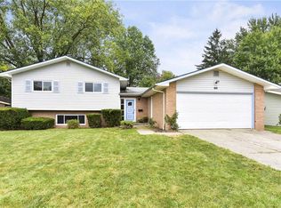 5387 Berkshire Dr, North Olmsted, OH