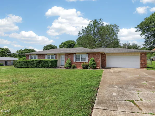 1302 Starlite Dr, Joplin, MO 64801