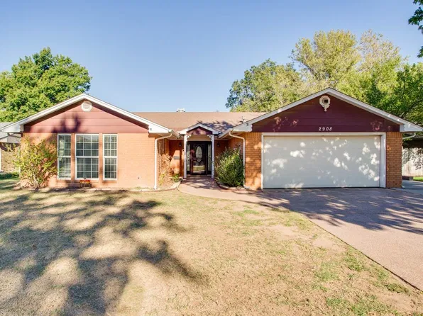 2908 Sunnybrook Ln, Enid, OK 73703