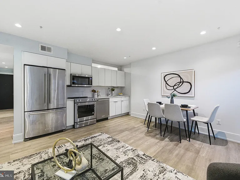 1465 Harvard St NW #B101 — Photo 4