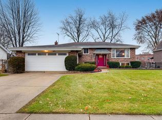 173 S Center St, Bensenville, IL 60106
