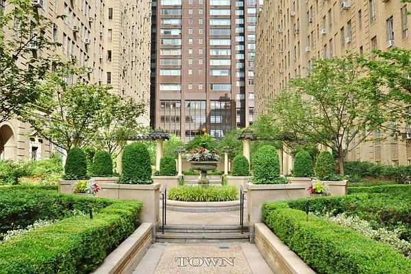 Rented by Town Residential | media 1