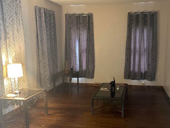 4th image of 403 N Jefferson St