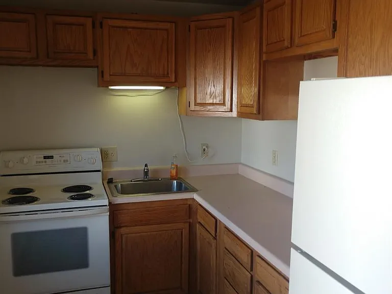 1273 Macon St — Photo 5