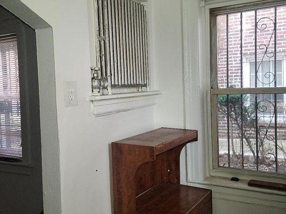 2nd image of 4121 Barnes Ave #1