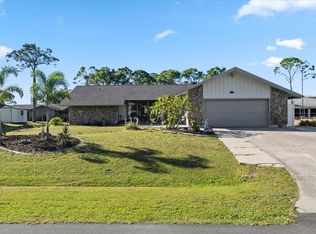 1041 Schooner Ln, Englewood, FL 34224