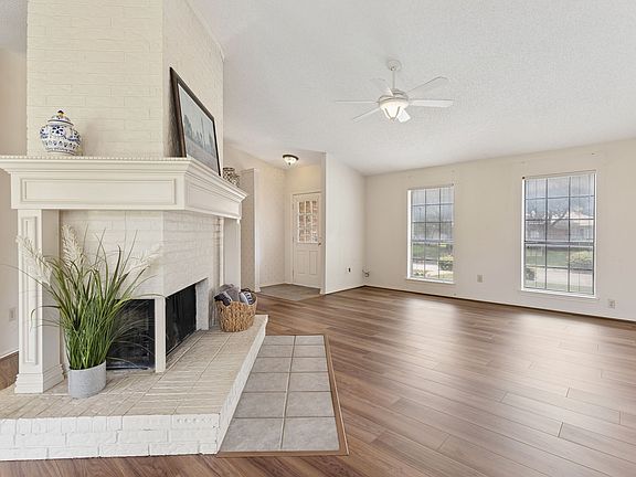 5th image of 807 Blue Oak Dr