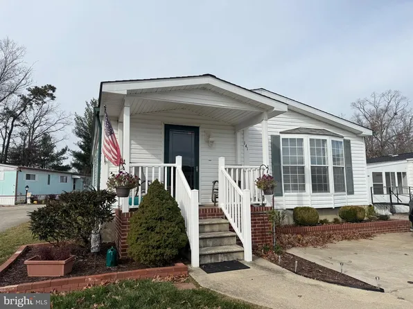 141 Country Ln, Buena, NJ 08310