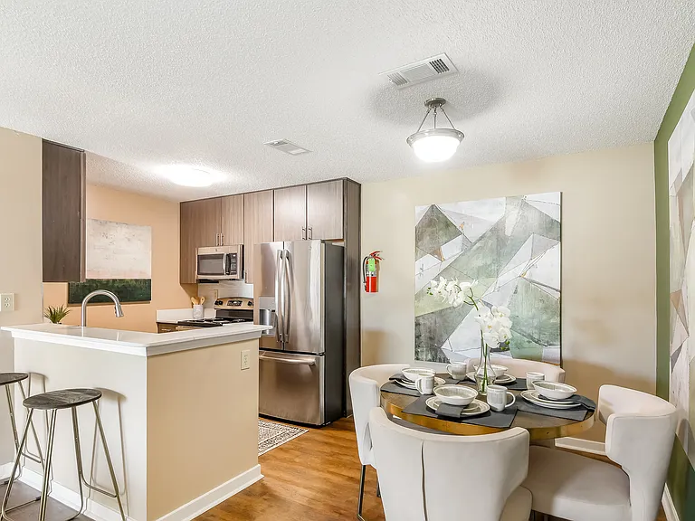 Crossgates Apartment Homes — Photo 8