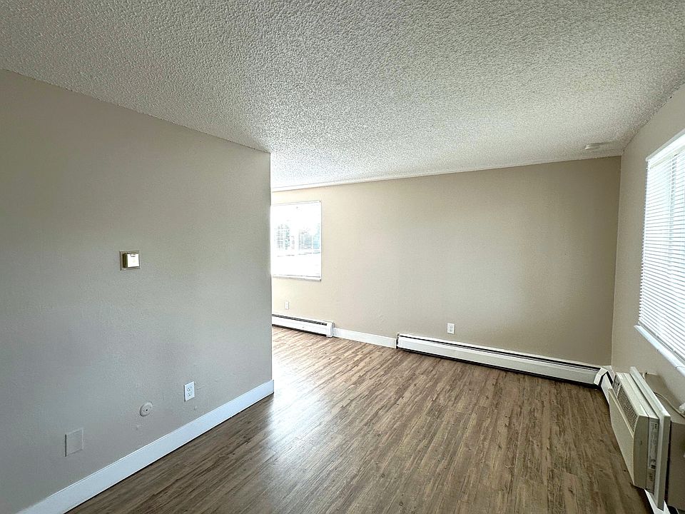 1st image of 3048 W Amherst Ave #11279344